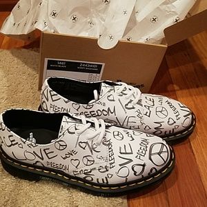 Dr. Martens Shoes - New in box Doc Martens script backhand shoes Dr. Martens Shoes - New in box Doc Martens script backhand shoes